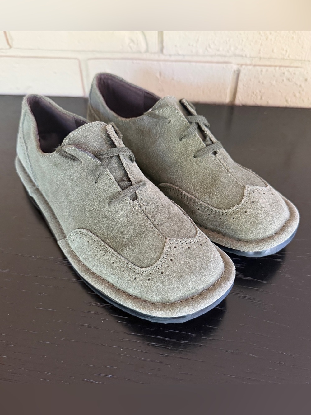 Newport News Women 7.5 Shoes Suede Green Oxfords Leather Quirky Artsy Outdoors